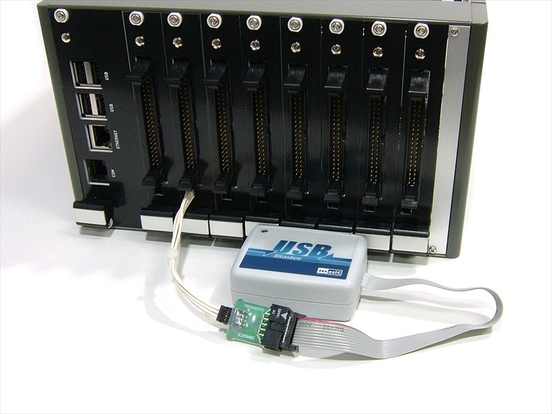 JTAGツールを接続した様子